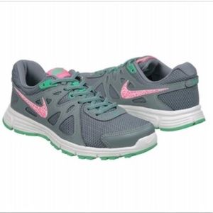 Nike Revolution 2 Sneakers